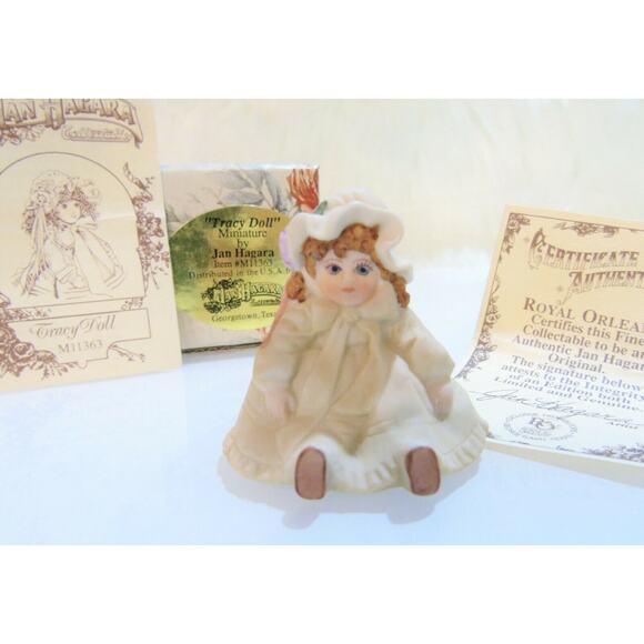 NEW Jan Hagara TRACY DOLL Miniature Porcelain FIGURINE White Dress & Hat In BOX - Picture 6 of 6